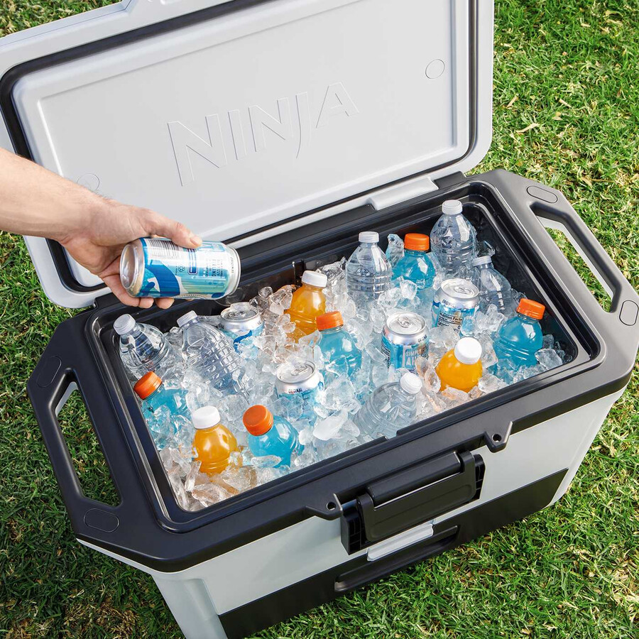 ninja frostvault 50qt47l hard cooler - bianco nuvola fb151ukwh