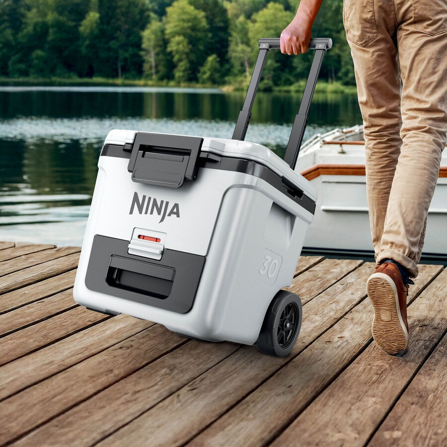 ninja frostvault 30qt28l frigorifero con ruote e zona asciutta bianco nuvola fb230ukwh